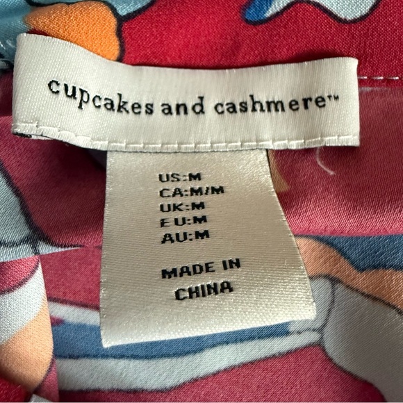 Cupcakes & Cashmere | Multicolor Floral Cropped Shirt with Front Tie | Sz M - Picture 5 of 7